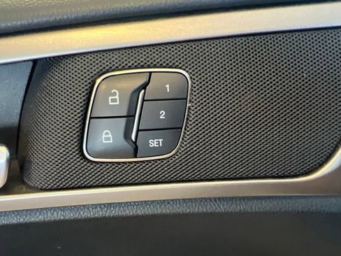 Used 2017 Ford Fusion SE w/ Equipment Group 602A FWD image 23