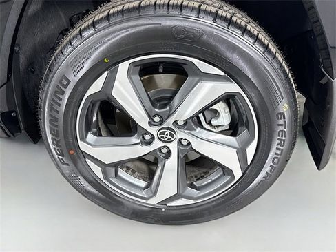 Certified 2023 Toyota RAV4 SE image 31