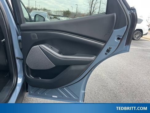 Used 2023 Ford Mustang Mach-E Premium image 21