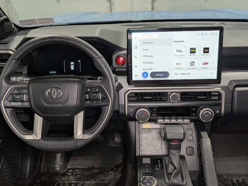 Used 2025 Toyota 4Runner TRD Off-Road Premium image 5