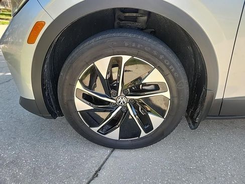 Used 2022 Volkswagen ID.4 Pro S image 9