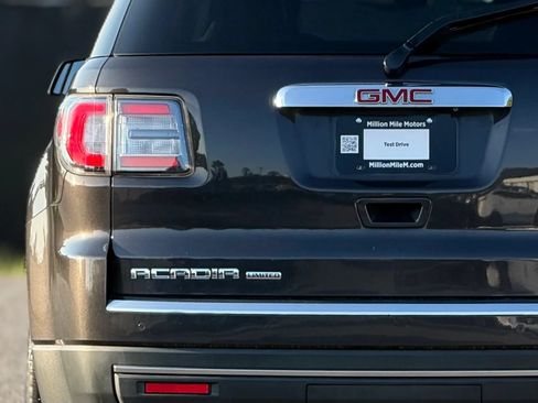 Used 2017 GMC Acadia Limited SLT AWD/4WD image 13