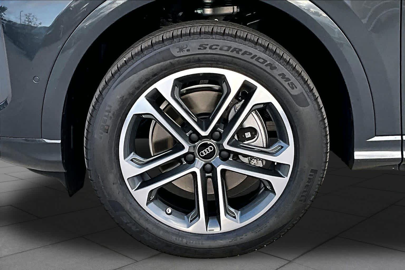 New 2026 Audi Q5 Premium w/ Premium Plus AWD/4WD image 11