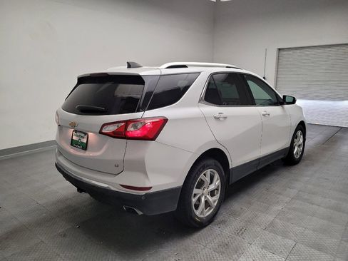 Used 2019 Chevrolet Equinox LT FWD image 9