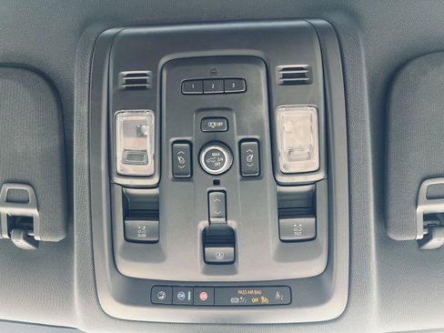 Used 2022 Chevrolet Tahoe Premier AWD/4WD image 39