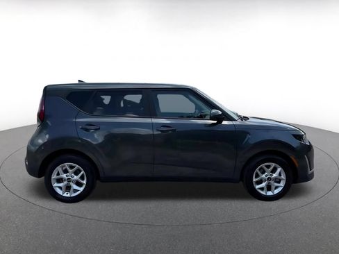 Used 2025 Kia Soul LX w/ LX Technology Package FWD image 15