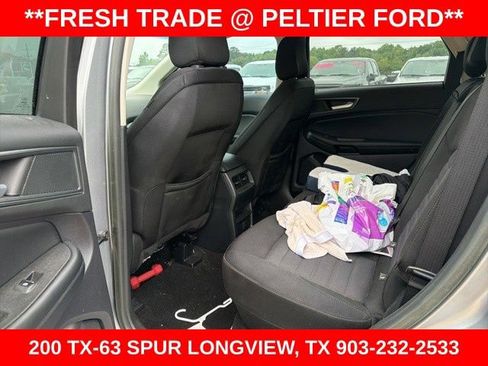 Used 2020 Ford Edge SE FWD image 17