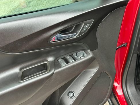 Used 2019 Chevrolet Equinox LT image 11