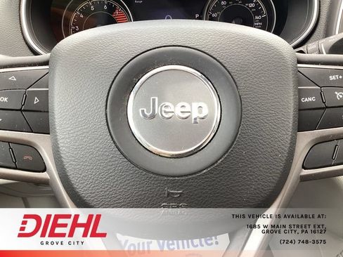 Used 2022 Jeep Cherokee Latitude Lux w/ Sun & Sound Group AWD/4WD image 33