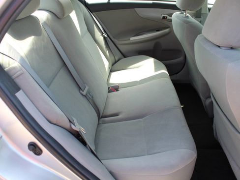 Used 2011 Toyota Corolla LE FWD image 6