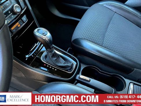 Used 2020 Buick Encore Preferred image 17