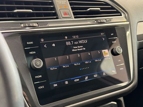 Certified 2023 Volkswagen Tiguan SE w/ Panoramic Sunroof Package FWD image 24