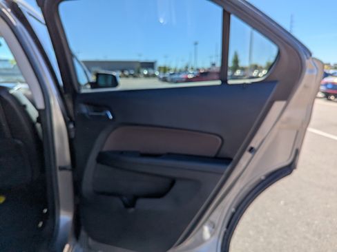 Used 2011 Chevrolet Equinox LTZ AWD/4WD image 38