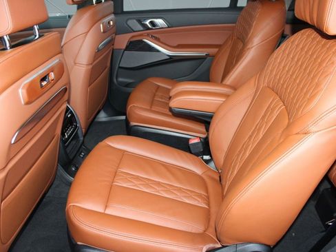 New 2026 BMW X7 M60i image 15