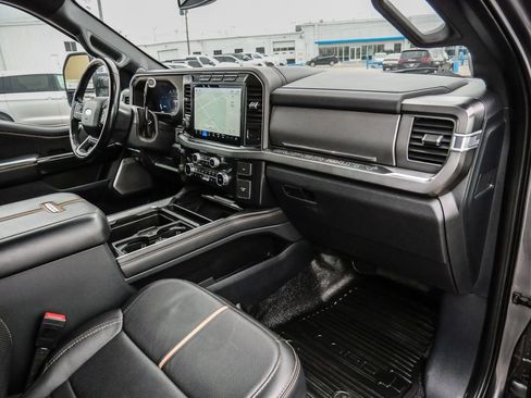 Used 2024 Ford F250 Platinum AWD/4WD image 16