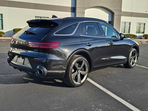 Used 2023 Genesis GV70 2.5T w/ Sport Prestige Package image 6