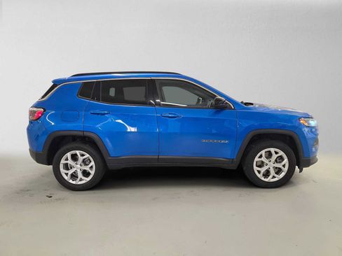 Used 2024 Jeep Compass Latitude AWD/4WD image 6