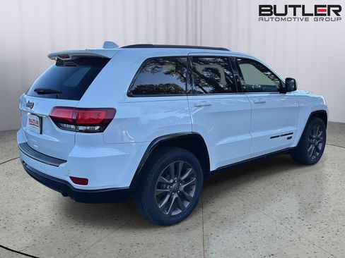 Used 2016 Jeep Grand Cherokee Limited 75th Anniversary image 5