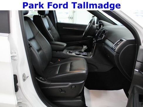 Used 2020 Jeep Grand Cherokee Limited image 25