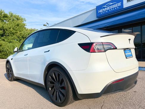 Used 2022 Tesla Model Y Performance AWD/4WD image 26