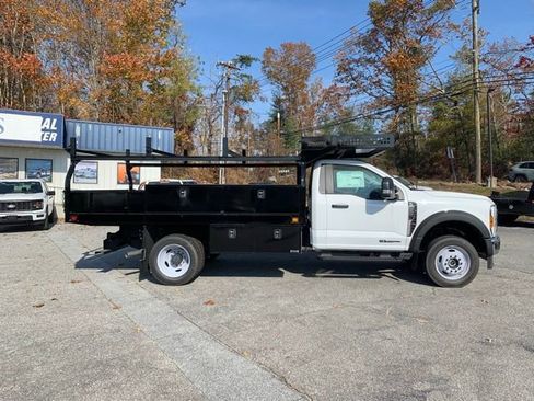 New 2025 Ford F550 4x4 Regular Cab Super Duty image 5