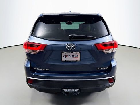 Used 2018 Toyota Highlander XLE image 6