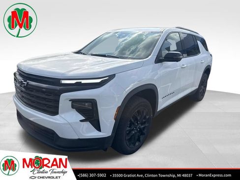 Used 2024 Chevrolet Traverse LT w/ Midnight/Sport Edition FWD image 1