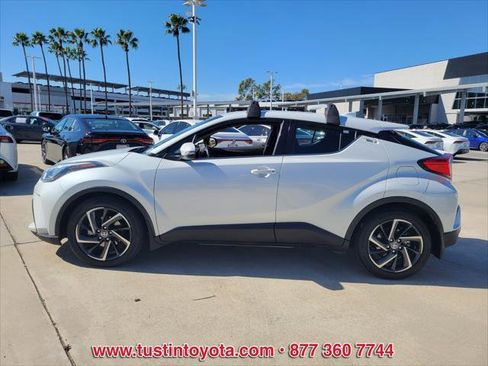 Certified 2022 Toyota C-HR Limited image 7
