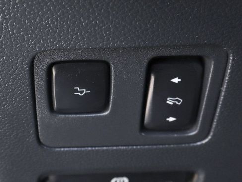 Used 2022 Ford F250 Platinum w/ Tremor Off-Road Package image 22