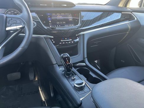 Certified 2024 Cadillac XT6 Premium Luxury w/ LPO, Floor Liner Package image 15