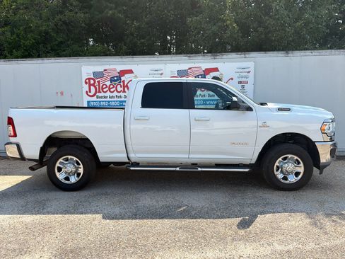 Used 2022 RAM 2500 Big Horn AWD/4WD image 2