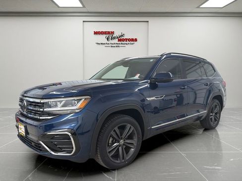 Used 2021 Volkswagen Atlas SE w/ Panoramic Sunroof Package FWD image 3