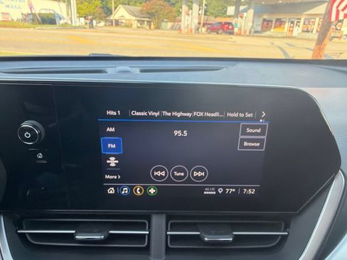 New 2026 Chevrolet Trax RS w/ Sunroof Package FWD image 21