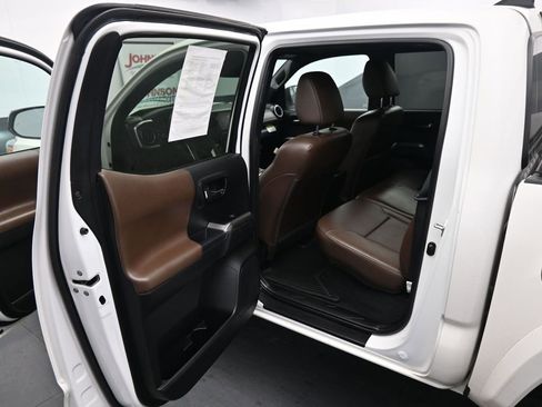 Used 2023 Toyota Tacoma Limited image 17