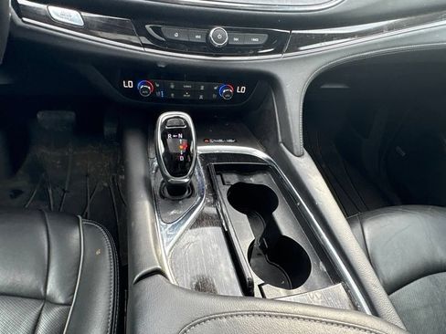 Used 2019 Buick Enclave Avenir w/ Avenir Technology Package AWD/4WD image 14