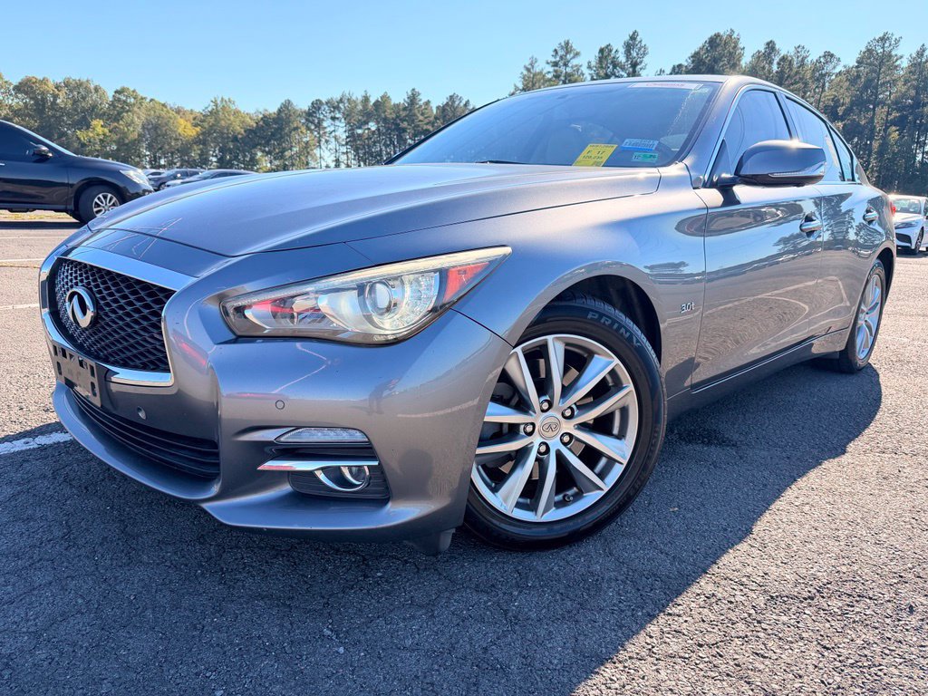 Used 2017 INFINITI Q50 3.0t Premium w/ Driver Assistance Package AWD/4WD image 2