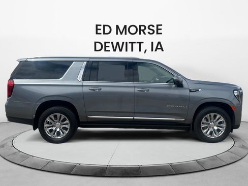 Used 2022 GMC Yukon XL Denali AWD/4WD image 6