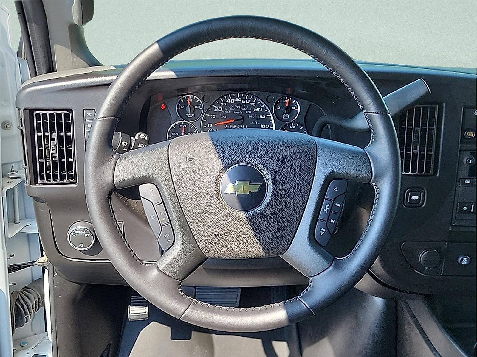 Used 2023 Chevrolet Express 3500 w/ Driver Convenience Package RWD image 16
