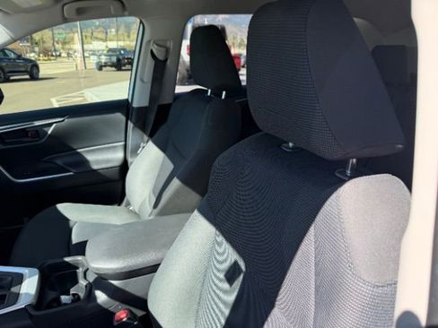 Used 2020 Toyota RAV4 LE w/ All Weather Liner Package image 32