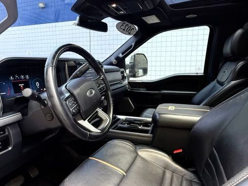 Used 2023 Ford F250 Platinum AWD/4WD image 5