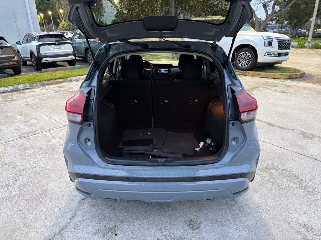 Used 2024 Nissan Kicks SV FWD image 30