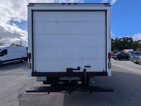 Used 2015 Ford E-350 and Econoline 350 Super Duty image 10