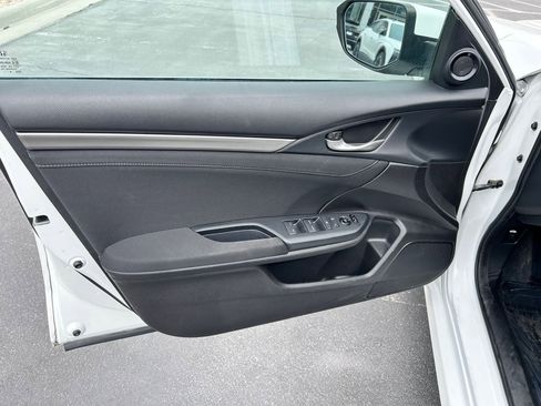 Used 2017 Honda Civic EX image 9