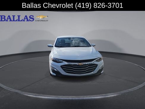 Used 2024 Chevrolet Malibu LT FWD image 3