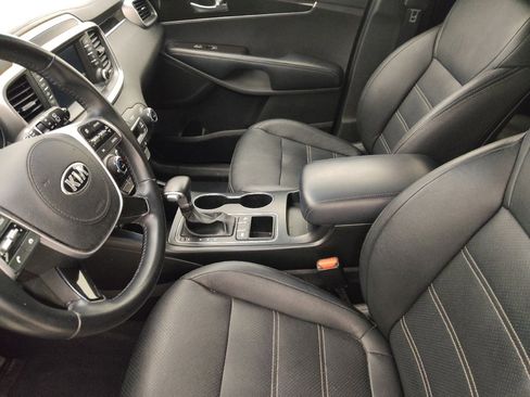 Used 2020 Kia Sorento S FWD image 17