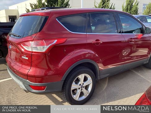 Used 2015 Ford Escape SE image 5