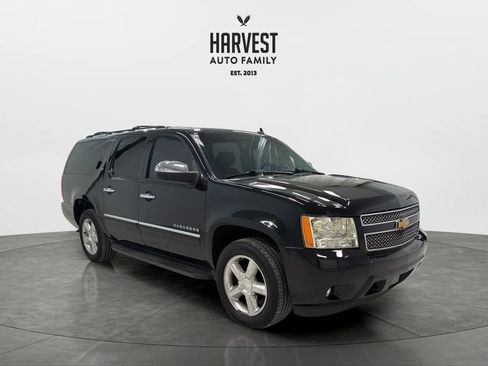 Used 2013 Chevrolet Suburban LTZ image 10