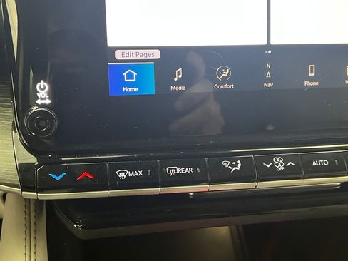 Used 2024 Jeep Wagoneer Series II w/ Flexible Seating Group image 61