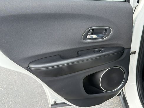Used 2021 Honda HR-V EX image 29