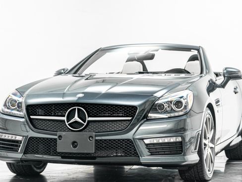 Used 2015 Mercedes-Benz SLK 55 AMG image 5